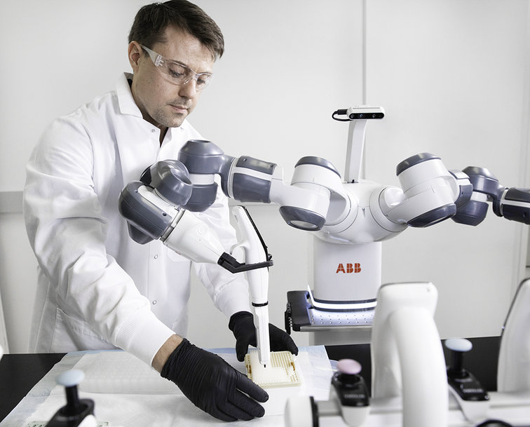 ABB präsentiert Konzept eines mobilen Laborroboters für das Krankenhaus der Zukunft